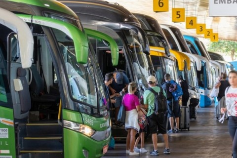 Receita adia novas regras para ônibus que saem da Rodoviária de Foz do Iguaçu