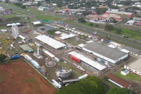 46ª Fartal abre os portões ao meio-dia e dá início aos cinco dias de festa em Foz do Iguaçu