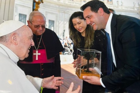 Governador lamenta morte do Papa Francisco e determina luto de três dias.