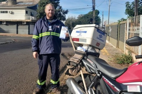 Sanepar passa a receber contas atrasadas na porta de casa e evita corte de água