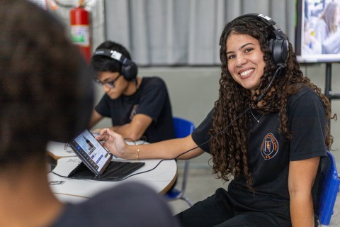 Ferramenta digital Enem Paraná vai auxiliar preparo de mais de 100 mil alunos da rede estadual.
