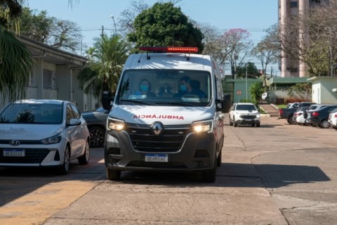Barco vira durante passeio do Macuco Safari e deixa um morto nas Cataratas do Iguaçu