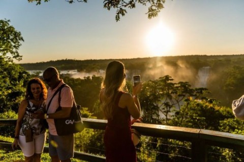 Busca por viagens para Foz cresce 42% e impulsiona expectativa para a alta temporada
