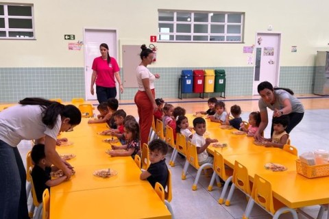 Prefeitura convoca 100 professores e um secretário para reforçar educação.