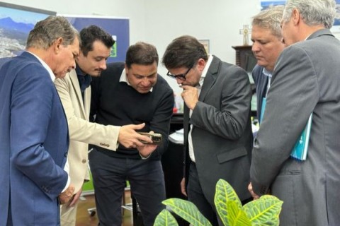 Autoridades discutem os próximos passos para obra do Trevo do Charrua